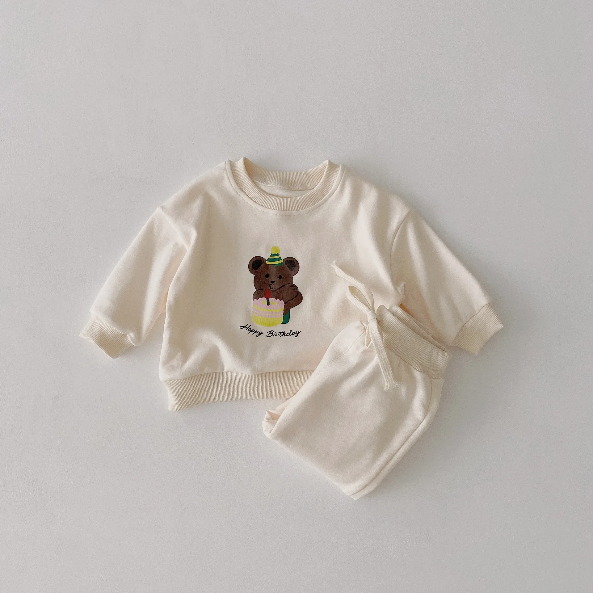 

2022 г., новая осенняя одежда для маленьких девочек милый спортивный костюм для младенцев с принтом медведя свитер для мальчиков + штаны компл...