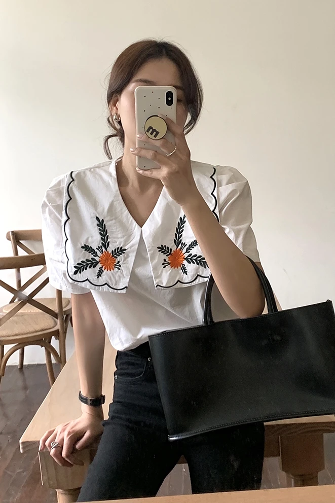 

COIGARSAM Korea Style Embroidery Shirt Womens tops Square Collar Women shirts 1085