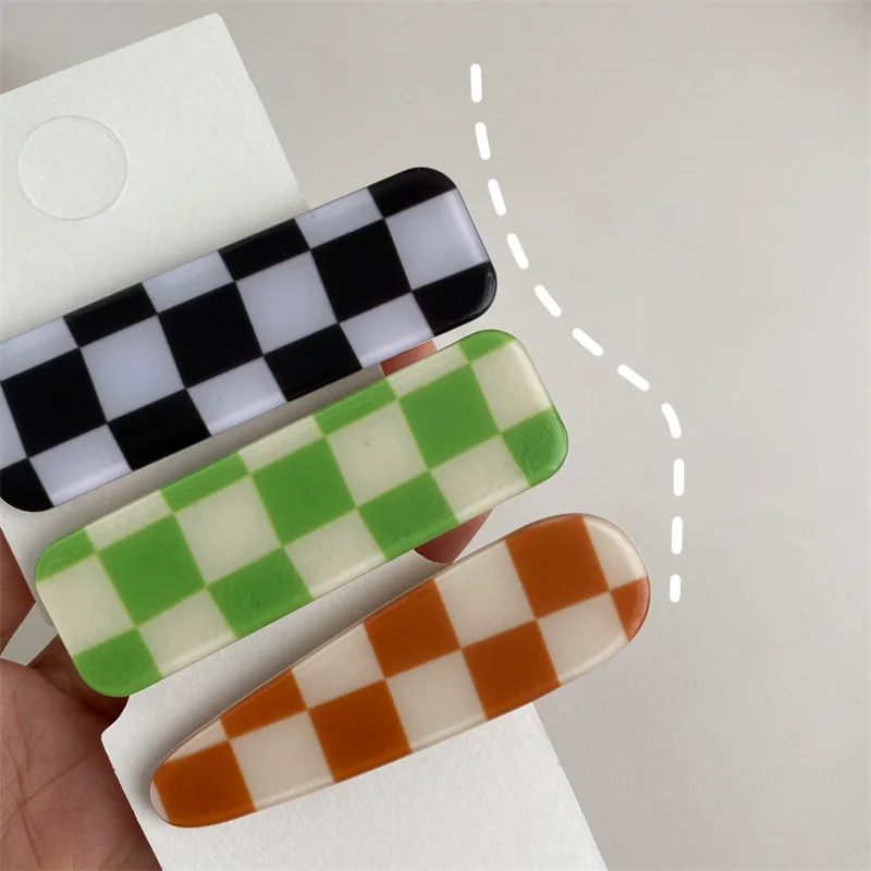 Заколка для волос женская прямоугольная в клетку шахматную ярких цветов 2021 |