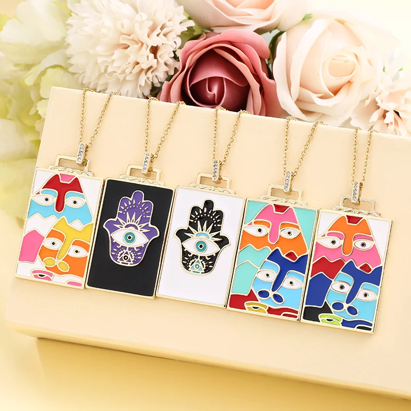 

2021 New Retro Stainless Steel Square Eyes Palm Sun Pendant Necklace For Women Charm Female Luxury Party Jewelry Gift