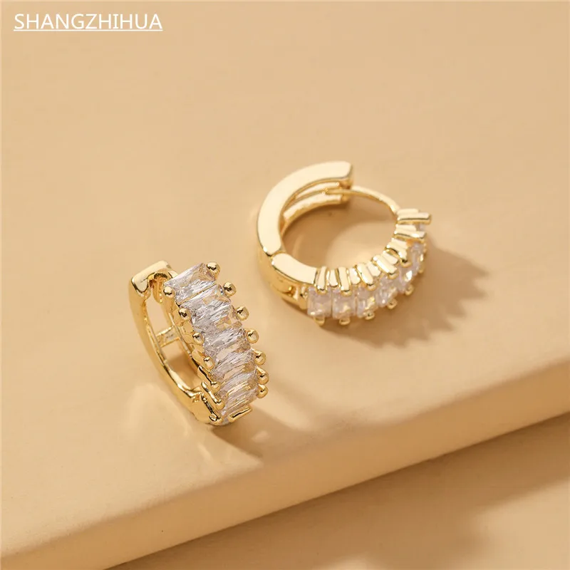 

2021 New Arrival Simple Classic Crystal Geometric Earrings For Women Elegant Fashion Gold Color Metal Party