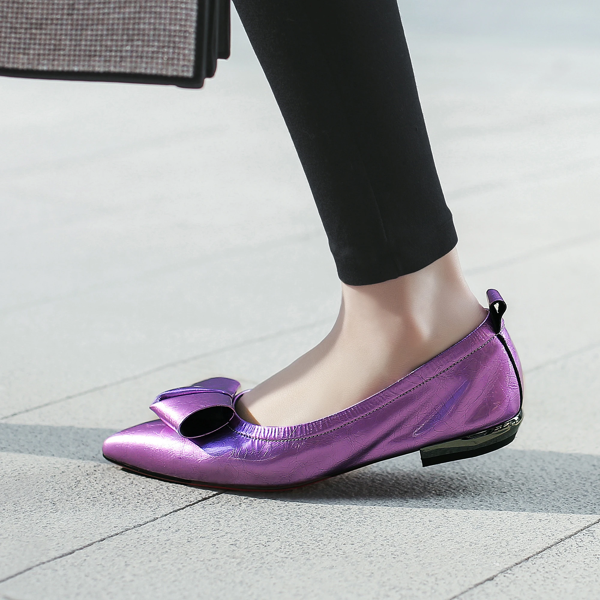 

Plus size 34-43 women's genuine leather slip-on flats leisure soft comfortable pointed toe casual daily footwear silver shoes