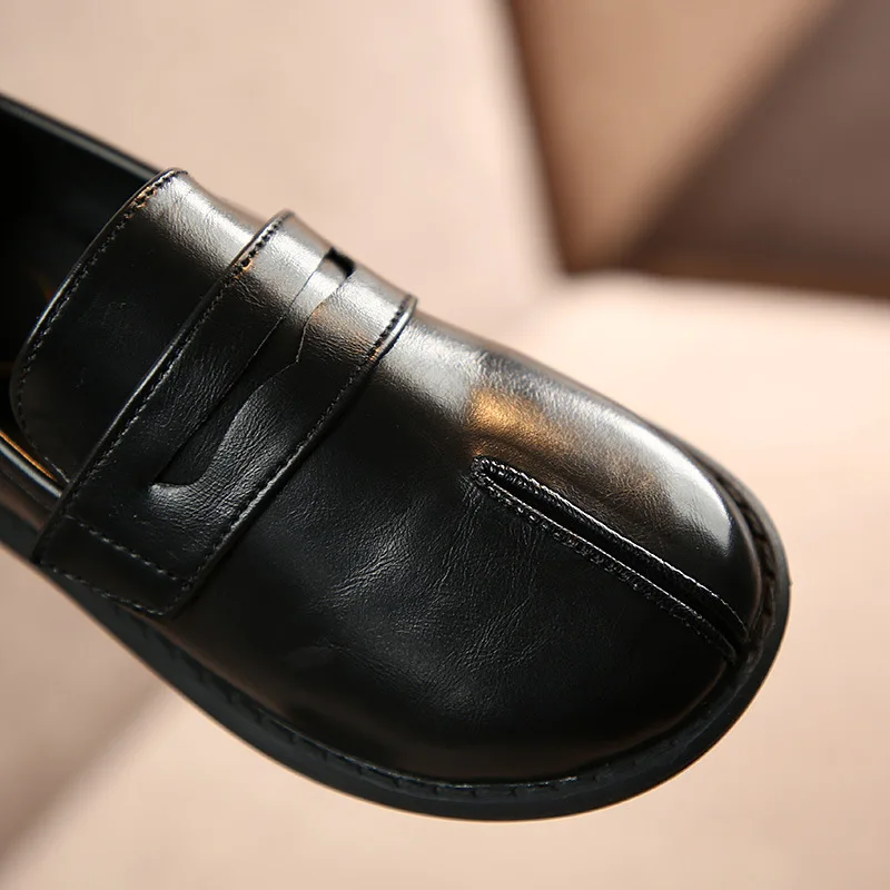 Детская кожаная обувь на плоской подошве модная школьная для мальчиков и девочек