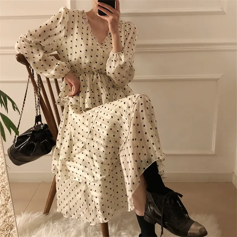 

2022 Sexy All-Match Satin Polka Dots V-neck Hot Gentle Office Lady Multi-Layers Casual Loose Long Cake Dresses
