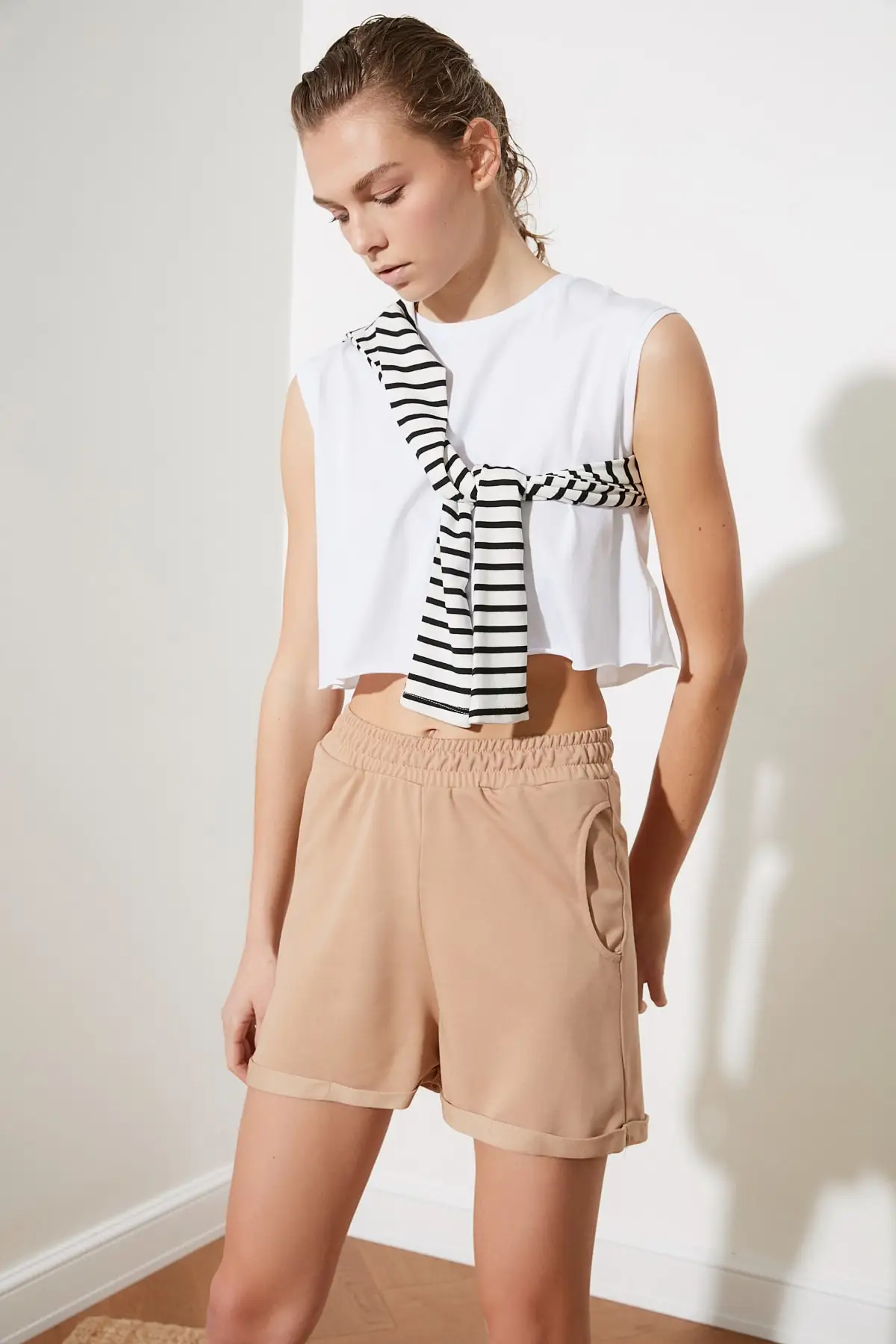 

Trendyol Knitting Shorts & Bermuda TWOSS21SR0060