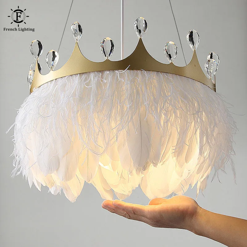 

Artpad Modern White Feather Pendant Lights Gold Crown Girl's Room Hanging Lamp with Crystal Decor for Bedroom Hotel AC110V 220V