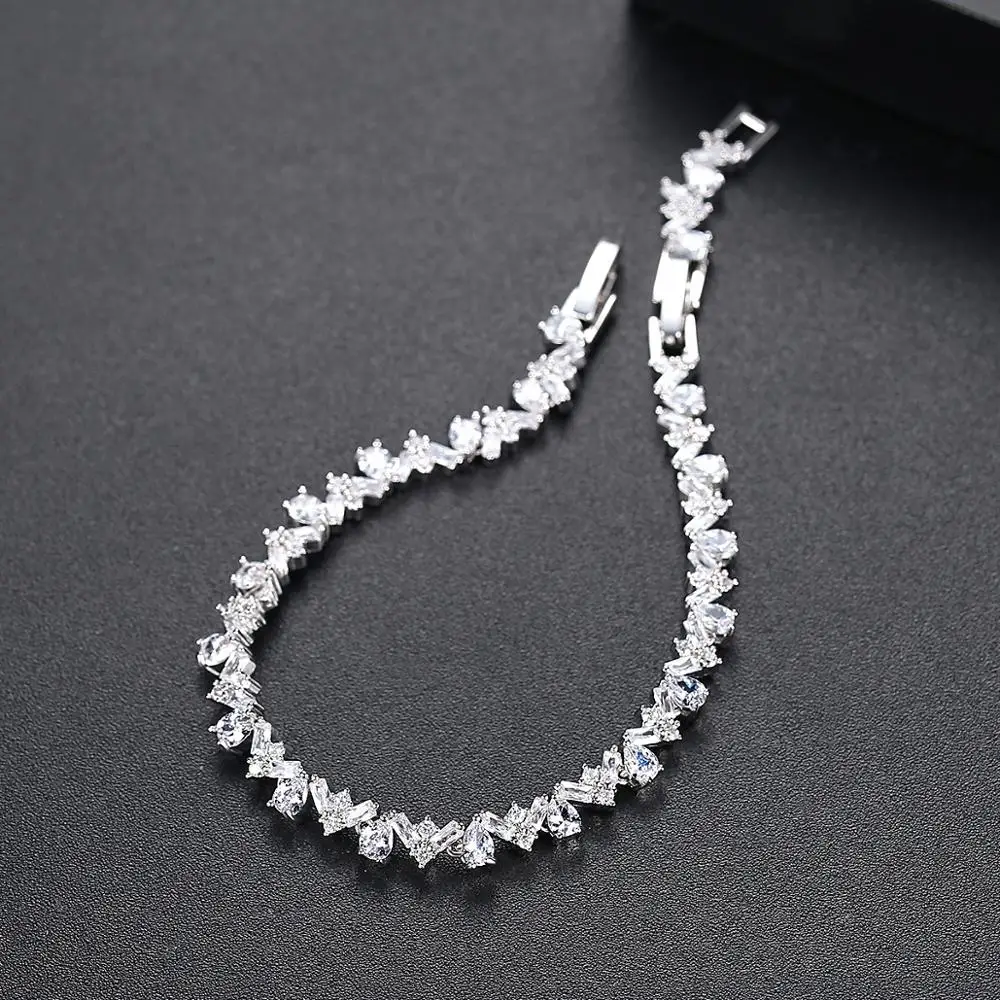 FXLRY Роскошный белый цвет микро инкрустированный Цирконий креативный V образный