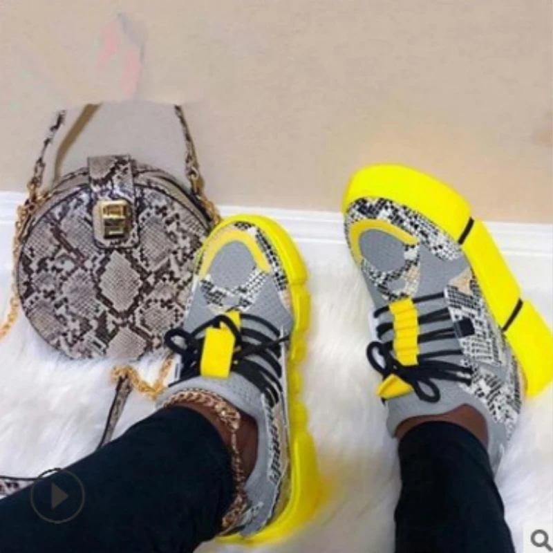 Женские кроссовки на платформе повседневные плоской подошве разные цвета