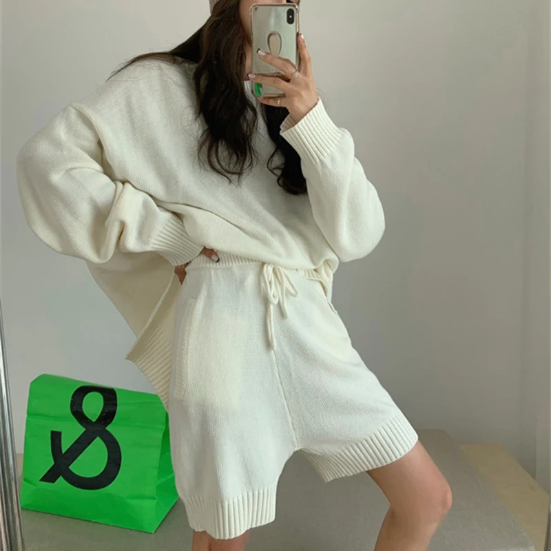 

Women Elegant Knitted Two Piece Sets Fashion Long Sleeve O-Neck Sweater & High Waist Shorts Suits Casual Pocket Ladies Outfits