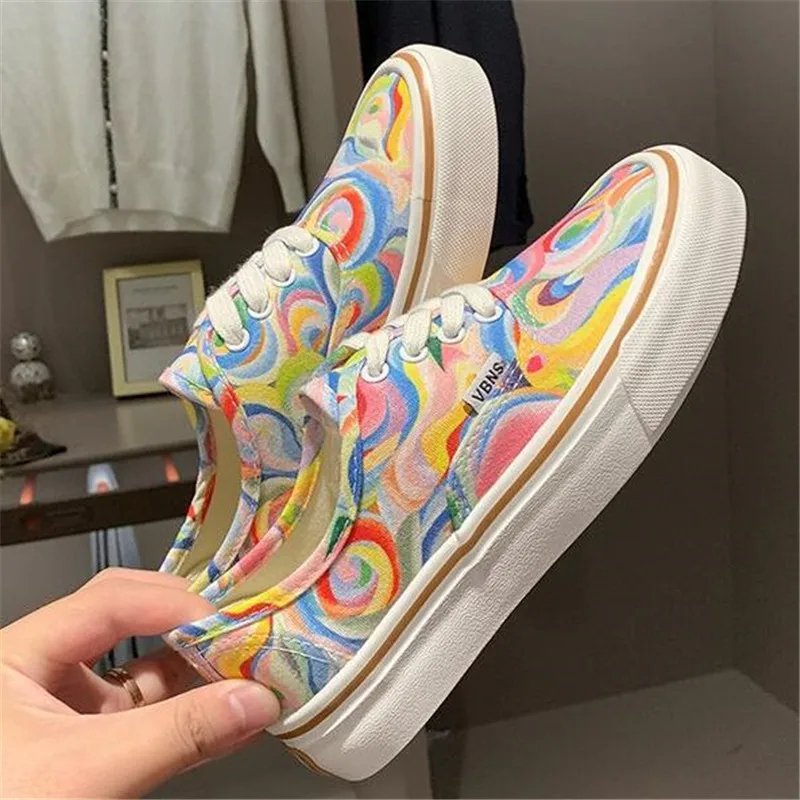 

Large size women's canvas shoes new fashion breathable mesh platform womens shoes lace-up cushion casual women sneakers loafers