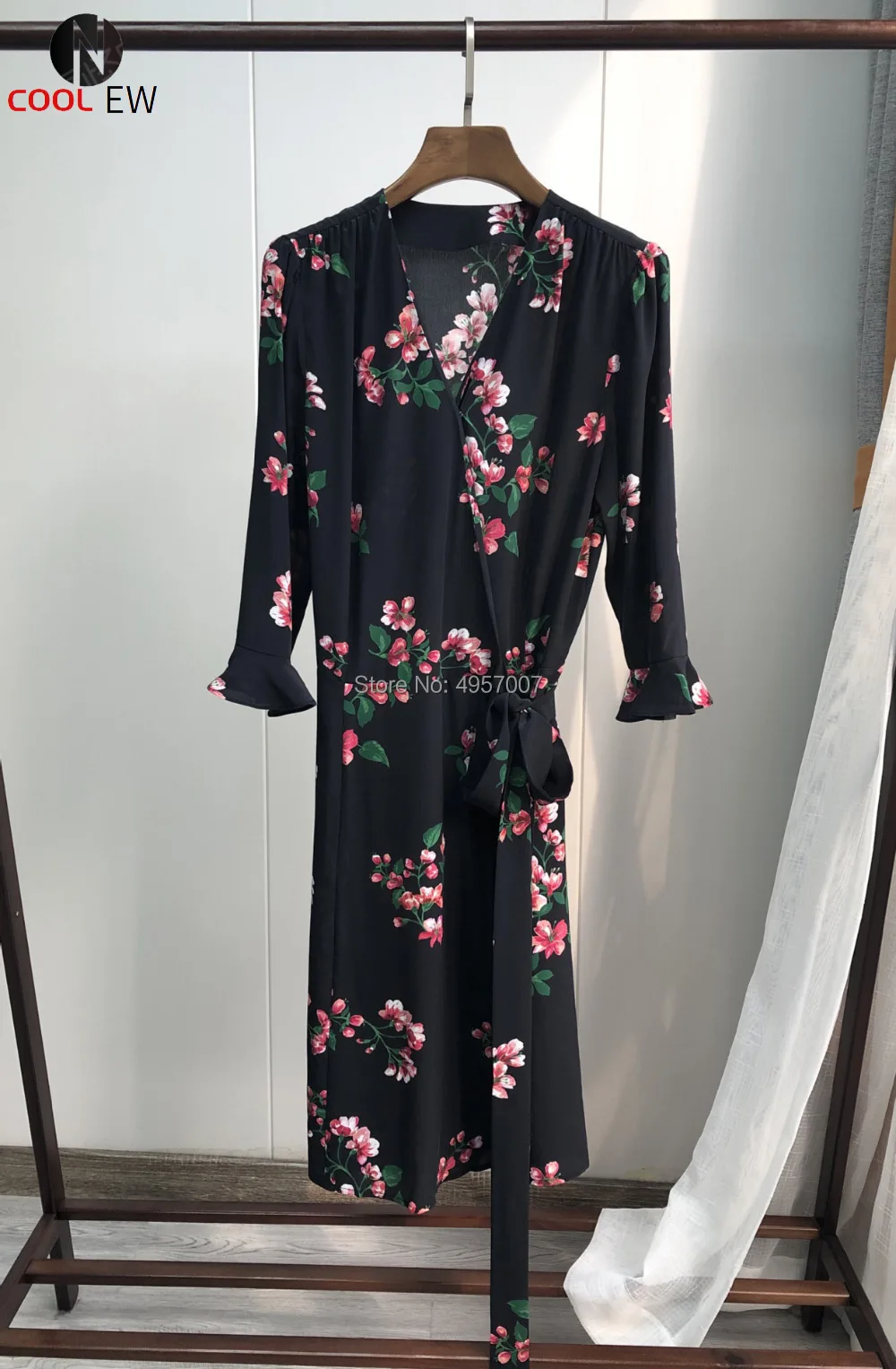 

High Quality Silk 100% Flowers Floral Print Wrap Style V Neck Mini Dress With Waist Ties
