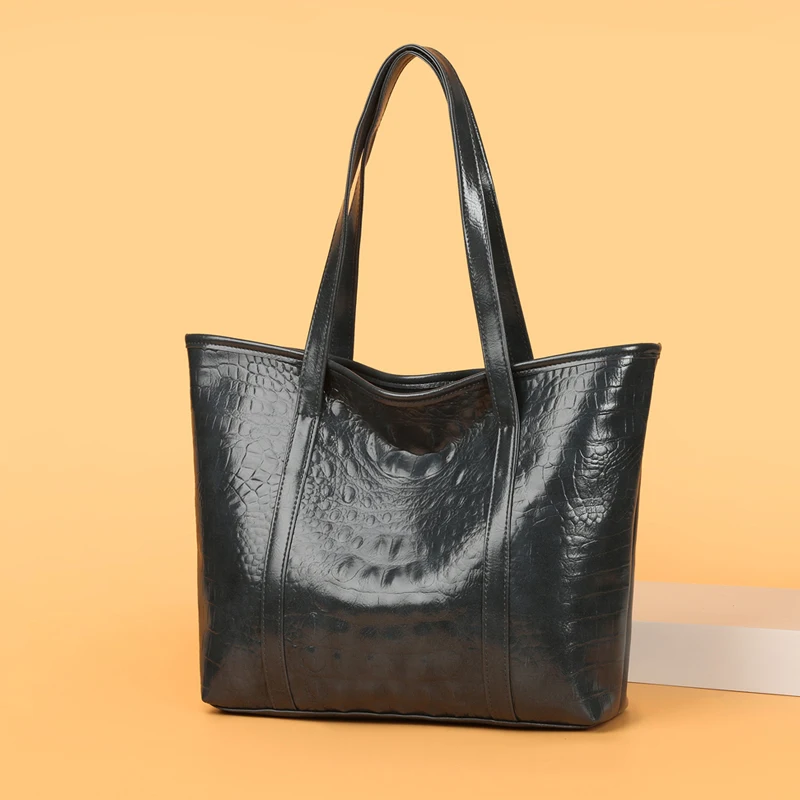 Вместительная сумка через плечо женская из крокодиловой кожи дизайнерские