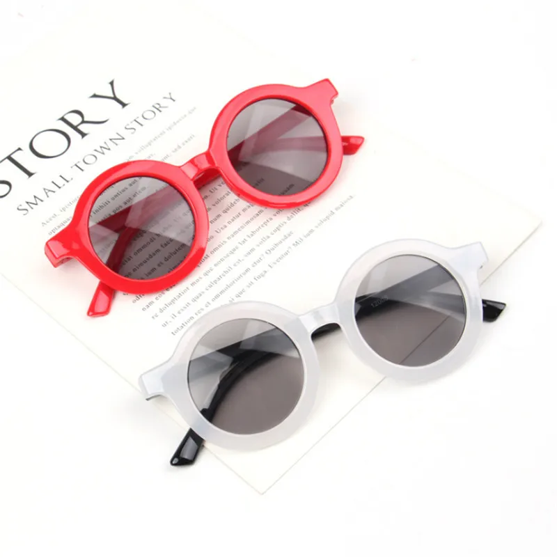 

Wild Round British Unique Children Retro Sunglasses Children Kids Brown Lens Plastic Frame Boys Girls UV400 Protection Eyewear
