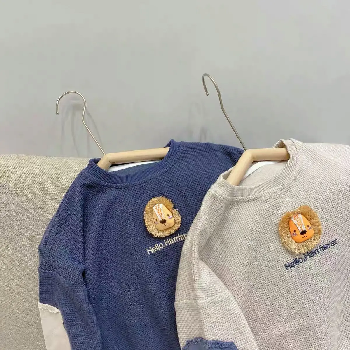 

Осенние Топы для мальчиков, детский спортивный свитер с длинным рукавом, Весенняя экзотическая Милая рубашка для маленьких мальчиков, Детс...