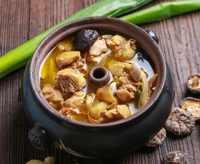 Китайский Yunnan паровой горшок фиолетовый песок куриный отпариватель ресторан