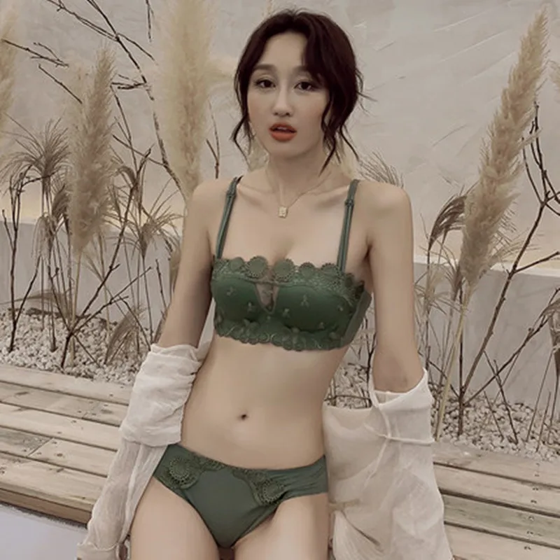

Elegant chrysanthemum sunflower light-proof plaster chest strapless bra suit small chest gathered half cup medium-thin underwear