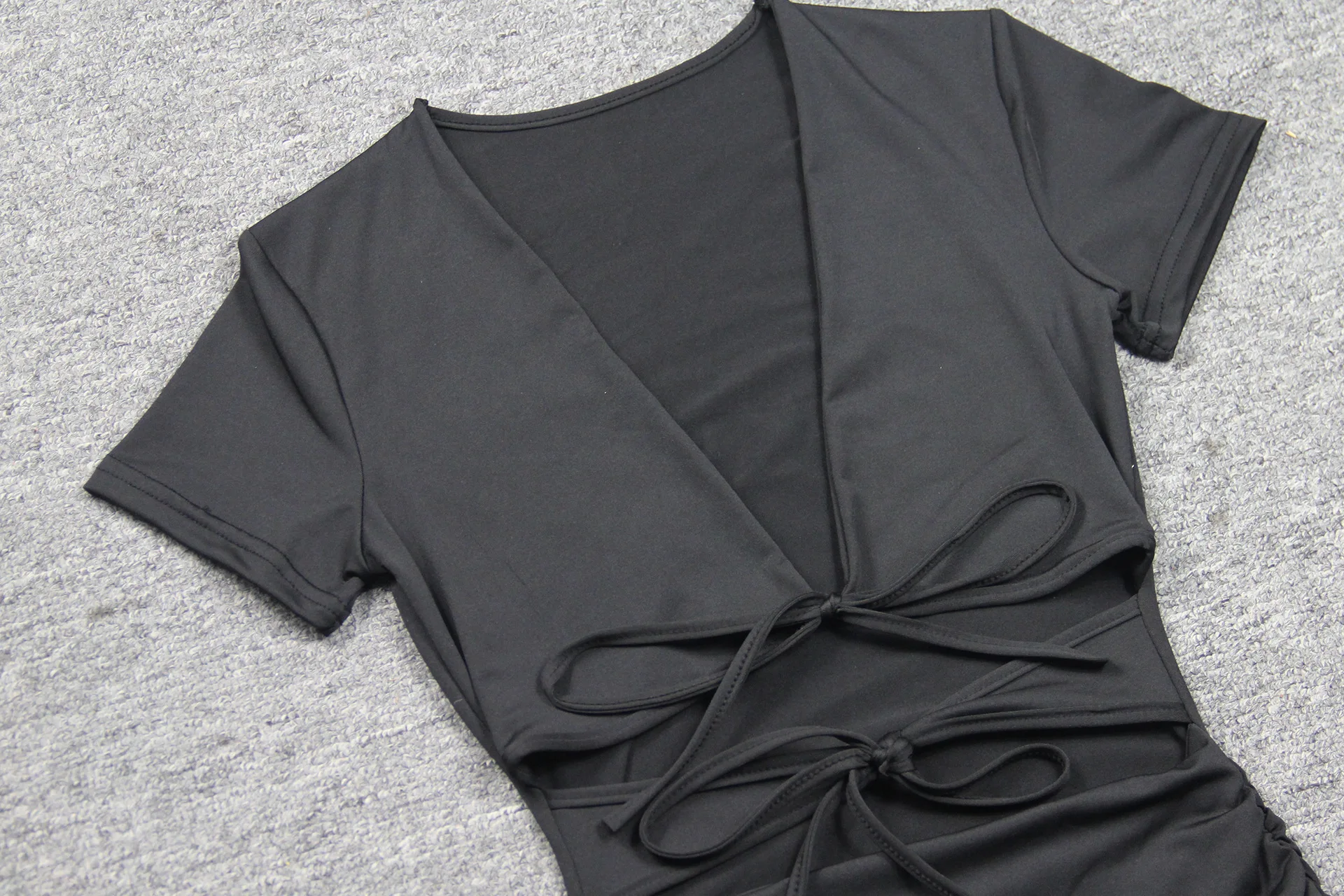 

2021 Summer Lace Up V Neck Ruched Bodycon Mini Dress Women Hollow Out Ruffles Sundress Beachwear Vestidos