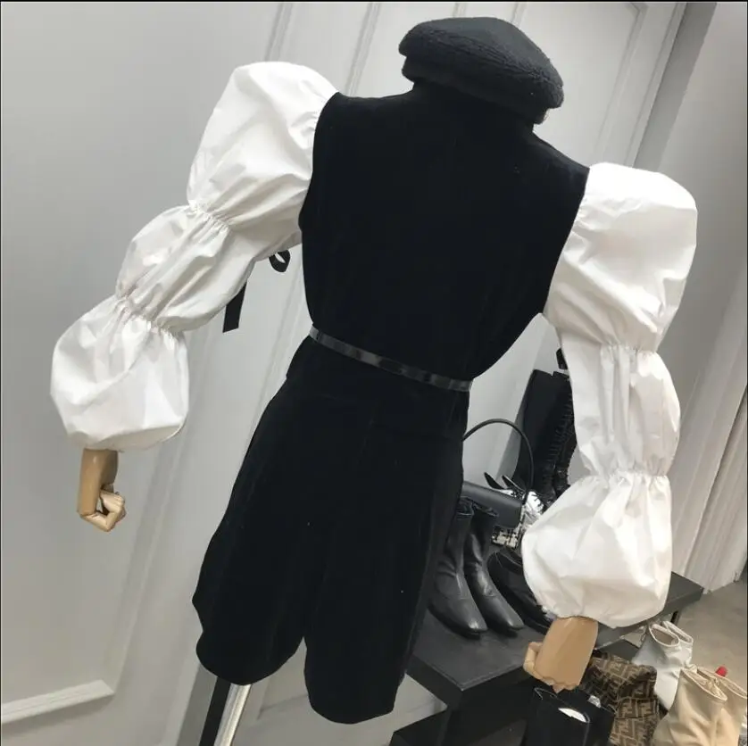 Женский бархатный комбинезон с рукавами-фонариками и цветочным принтом | Женская