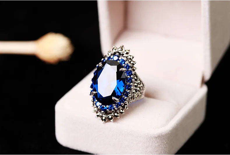 Ociki Цвет: старое серебро красные кольца с синим кристаллом Винтажное кольцо для