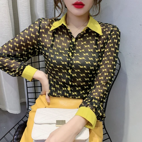 

Blouses & Shirts