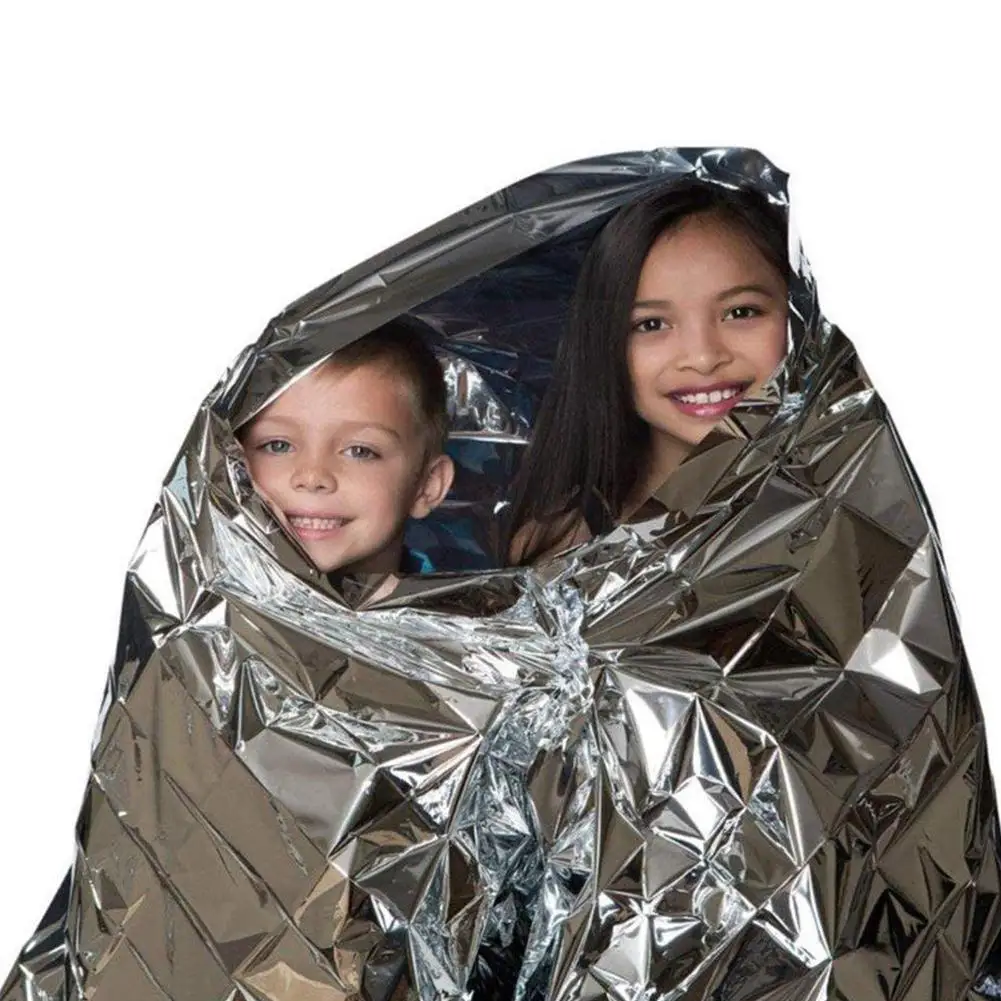 

Aluminum Film Emergency Blanket Outdoor Survive First Foil Rescue Thermal Waterproof Military Camping O5F6 Windpr Aid Kit