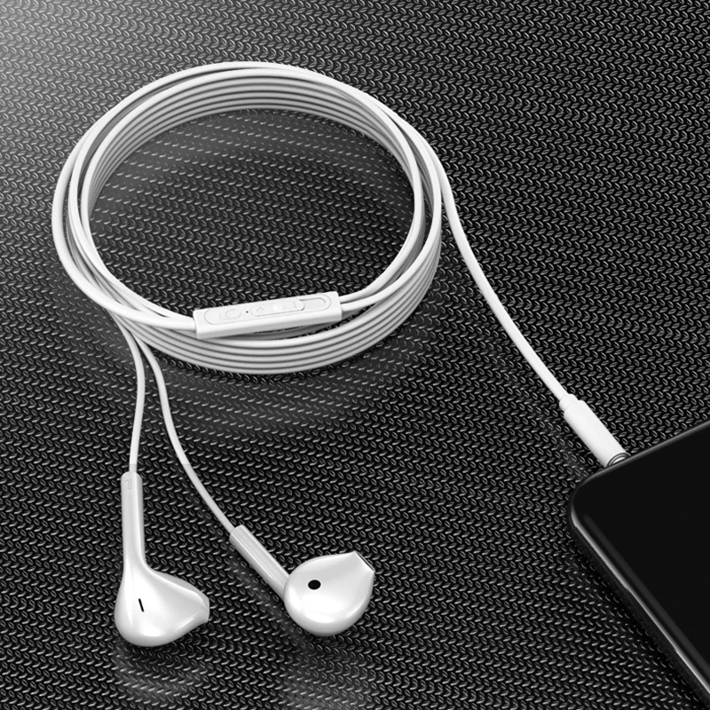 

In-ear Wired Headphones Game Headset with Microphone Stereo Double bass 3.5mm Earphone is universal for IPhone13 Xiaomi Huawei