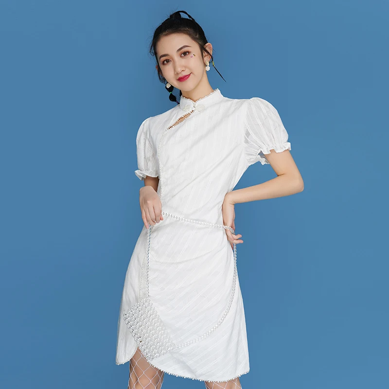 

Wind erosion of bone China version young girl of the republic of China wind restoring ancient ways of cultivate one's morality h