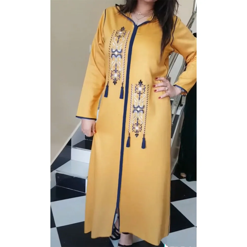 

Женское длинное платье с вышивкой, повседневный простой пуловер с круглым вырезом и длинным рукавом, с капюшоном в мусульманском стиле, осе...