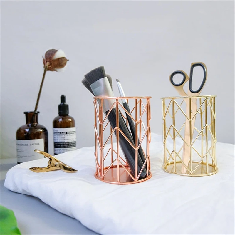 

Pen Holder, Makeup Brush Holder Wire iron Pencil Holder Desk Accessories