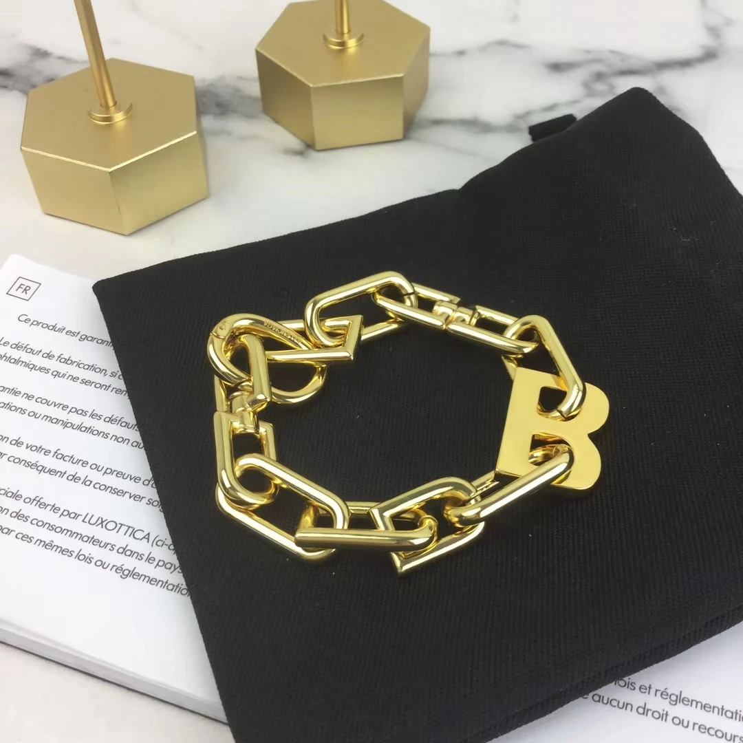 

Europe and the United States cold wind thick chain bracelet letter B bracelet