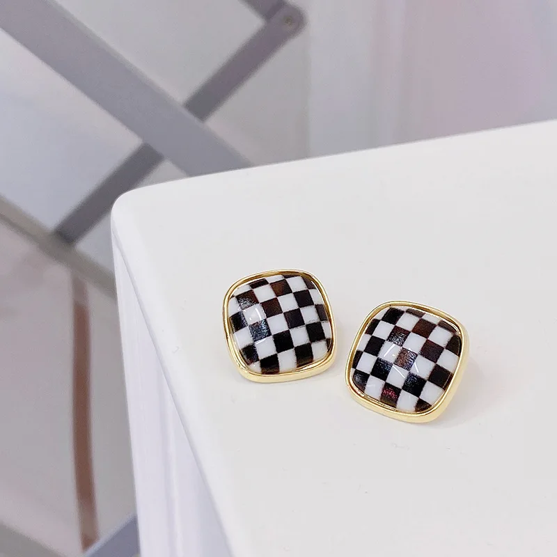 

New design Korean retro Hong Kong style square checkerboard earrings luxury Fashion Jewelry stud earrings for women