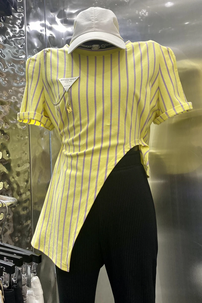 

2021 Spring Women Casual Fashion New Chain Letter Labeling Irregular Split T-shirt Slimming Short Sleeve Striped Long Top
