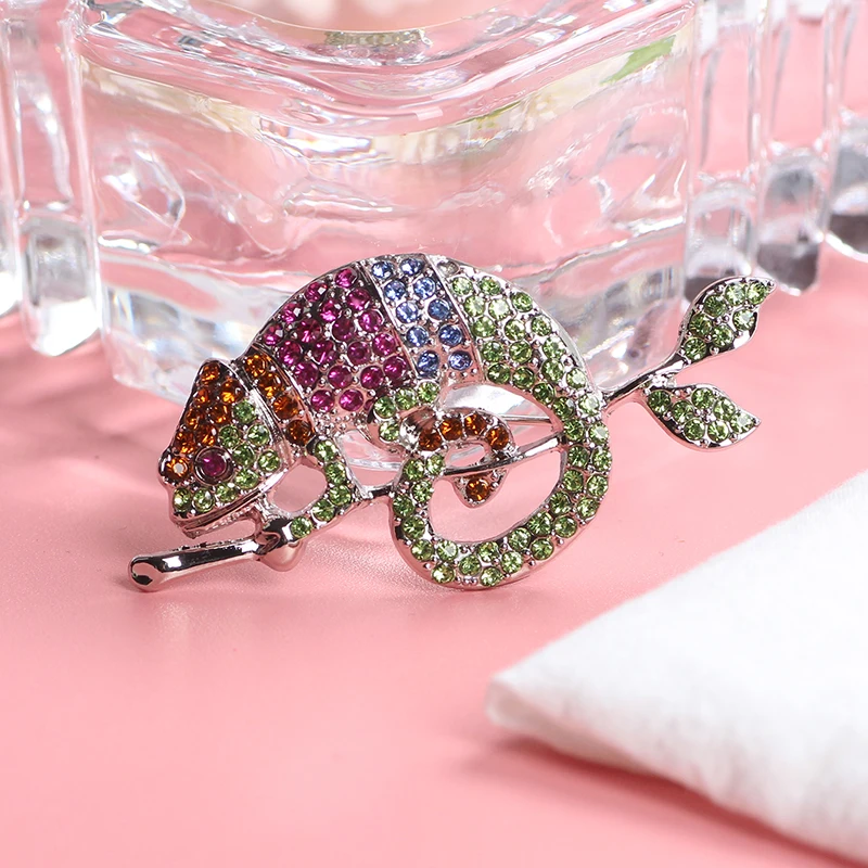 

Full Diamond Surprise Lizard Brooch Pin Ladies Gecko Animal Brooch And Brooch Clothing Jewelry Vintage Metal Brooch