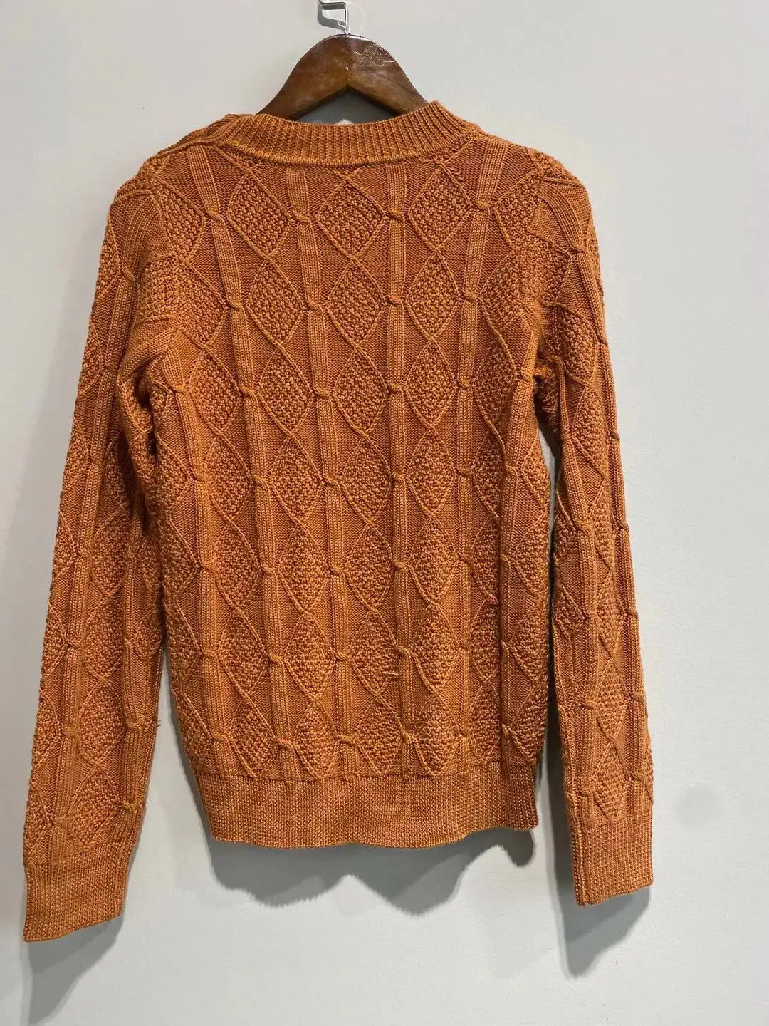 

Plaid Sweater Women's O-neck Shoulder Buttons Long Sleeve Two Colors 2021 Spring New Ladies Jumper
