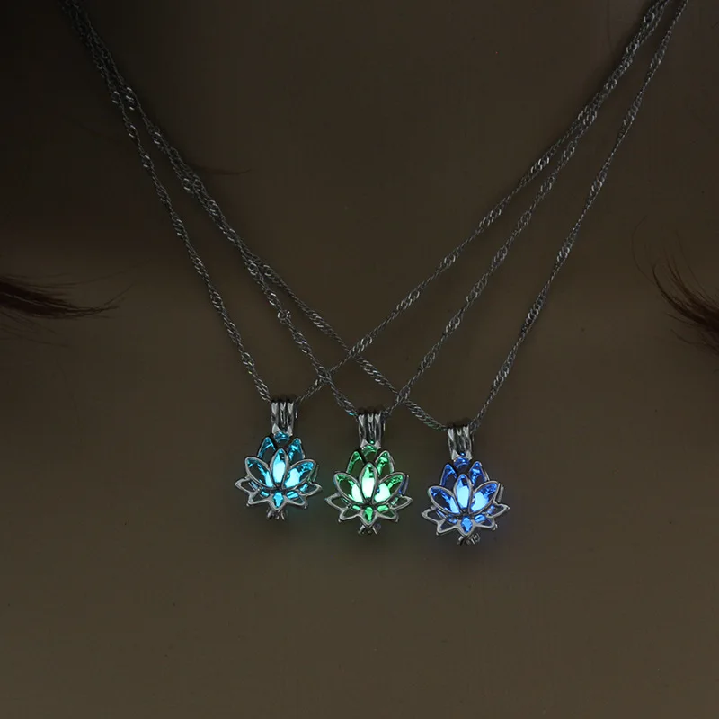

Vintage Silver Mermaid Pendant Necklace Glow in the Dark Buddha Lotus Horse Heart Locket Necklace Luminous Jewelry Wholesale