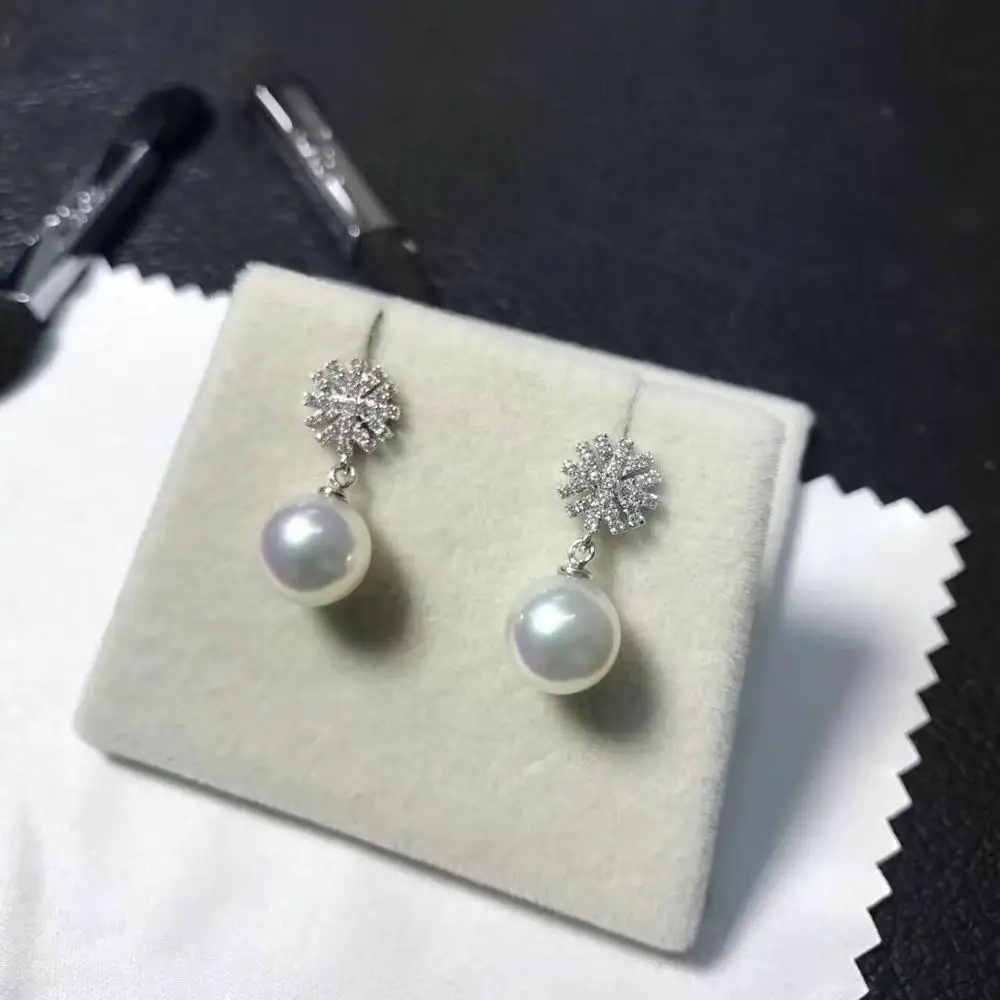 

ELEGANT PAIR OF AAA 10-11mm south sea round white pearl earring SILVER