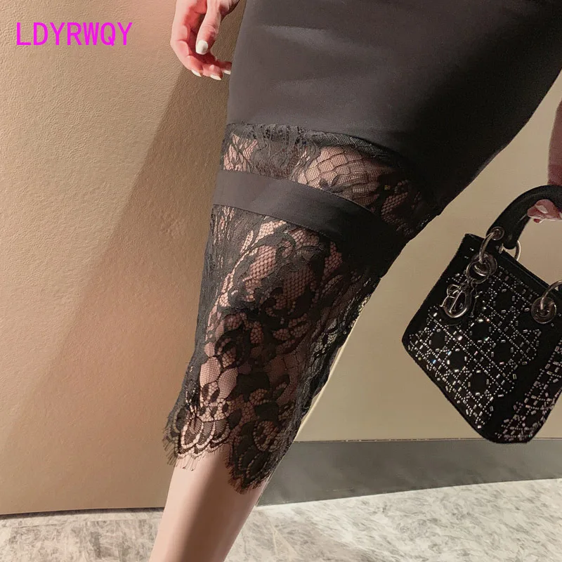 

2020 new women's round neck sexy perspective hollow stitching slim package hip black lace dress Sleeveless Office Lady