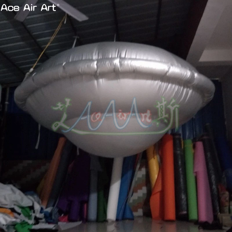 

2.5m Diameter silver Inflatable UFO replica hanging ufo flying saucer model with blower inflating continuously