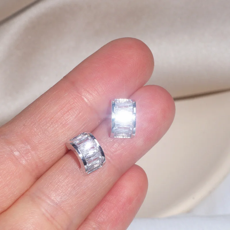 Роскошные блестящие женские серьги с кристаллом цирконием простые