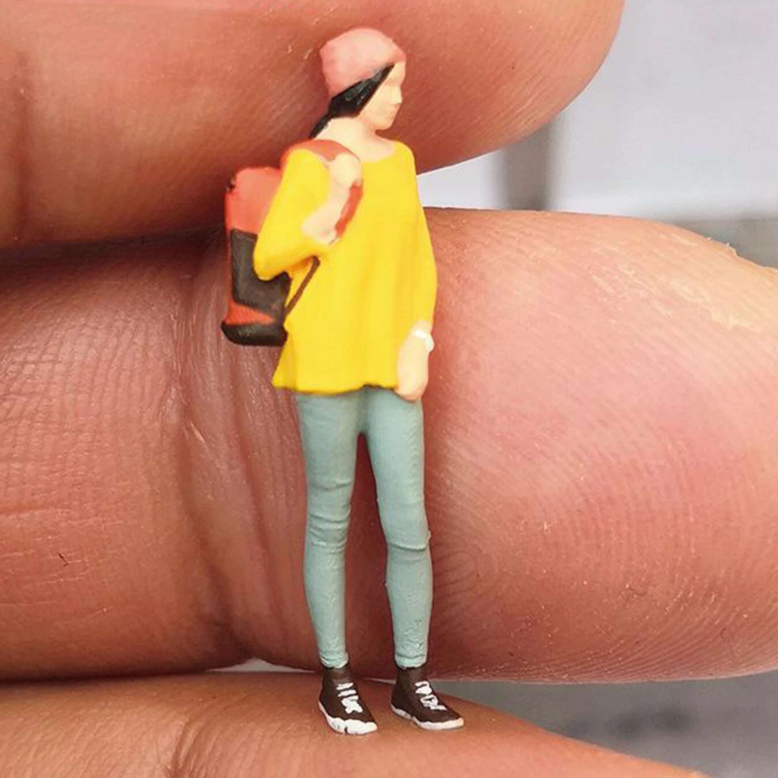 Модель в масштабе 1:64 мини-фигурка туристическая кукла-рюкзак миниатюрная