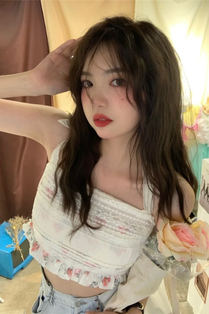 Женский жилет на бретелях белый с подвесками в Корейском стиле маленьким