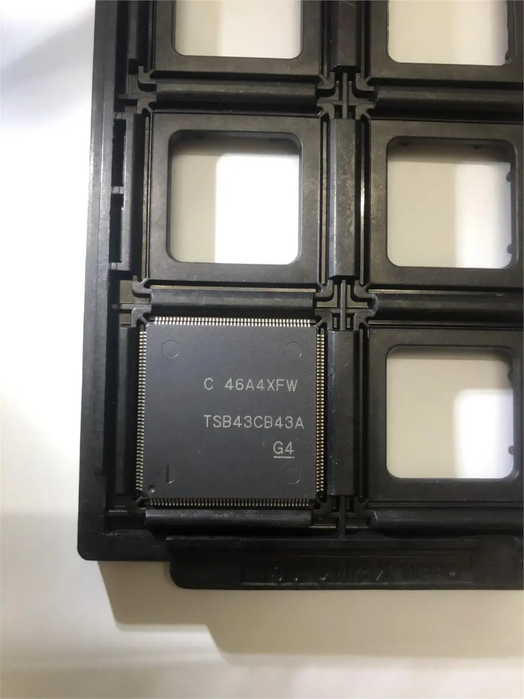 TSB43CB43APGF TSB43CB43A IC ICELYNX-MICRO LQFP176-0