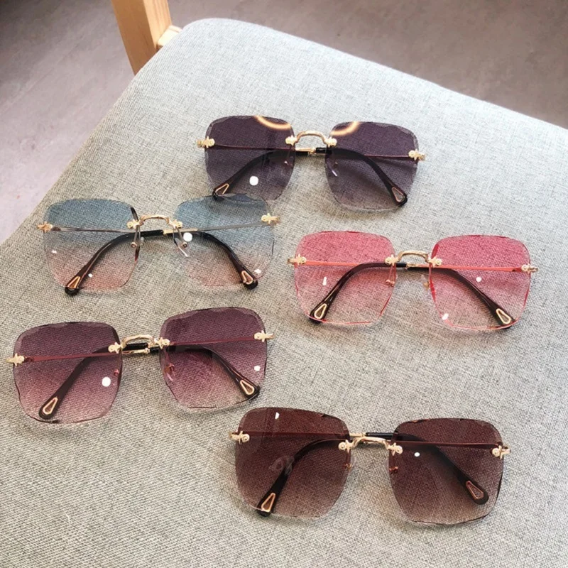 

ERILLES Retro Rimless Sunglasses Rectangle Fashion Popular Women Shades Classic Oversize Square Gradient Sun Glasses For Female