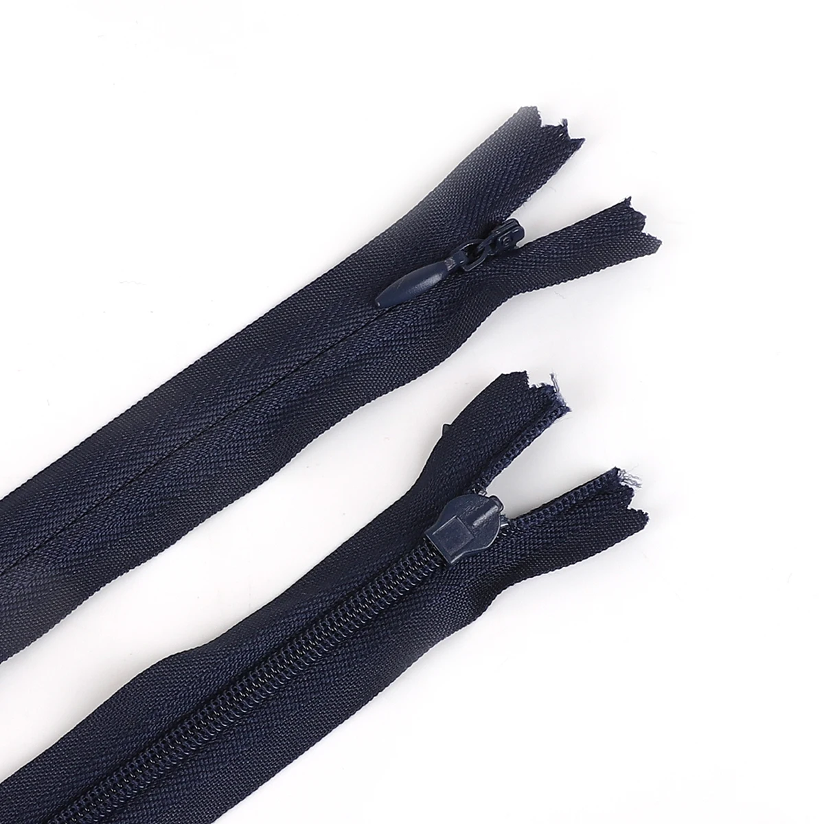 Нейлоновые молнии в виде катушки 28-60 см |