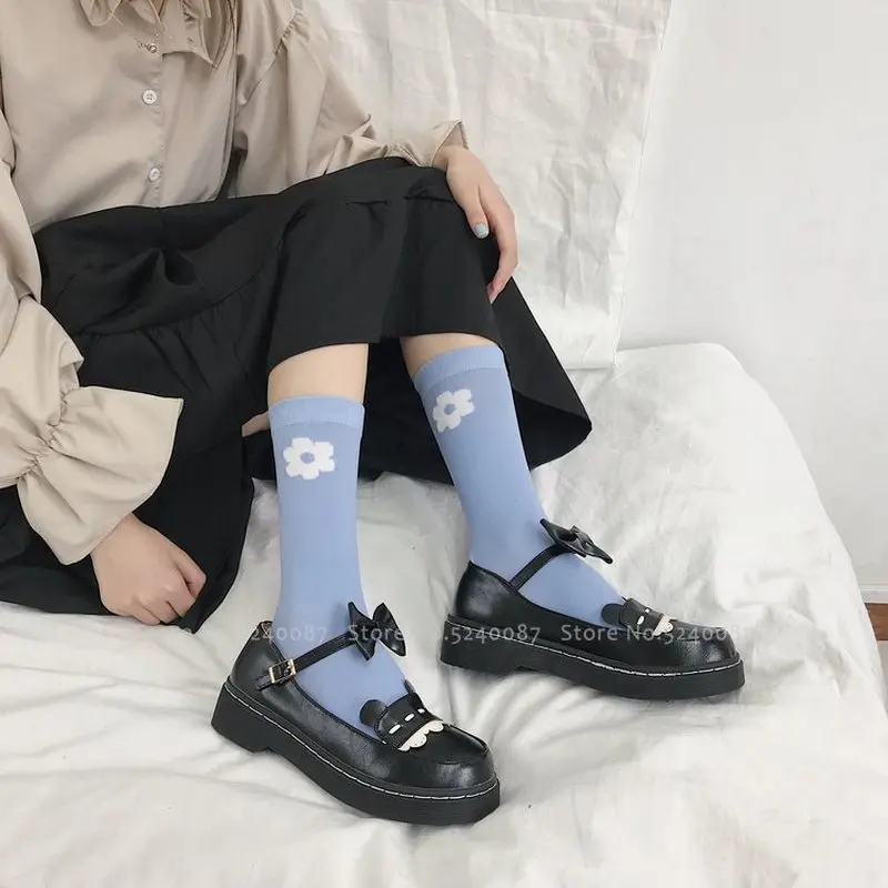 Туфли женские кожаные с кружевом и бантом милая обувь принцессы для девочек в