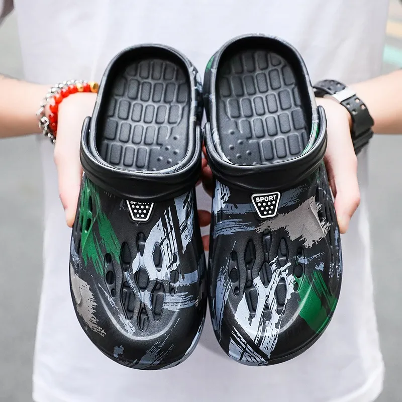 

2021 New beads Summer Unisex Men's and Women's Beach Sandals Hole Shoes Flat Sandals Slippers Garden Shoes Thick Sole Waterproof