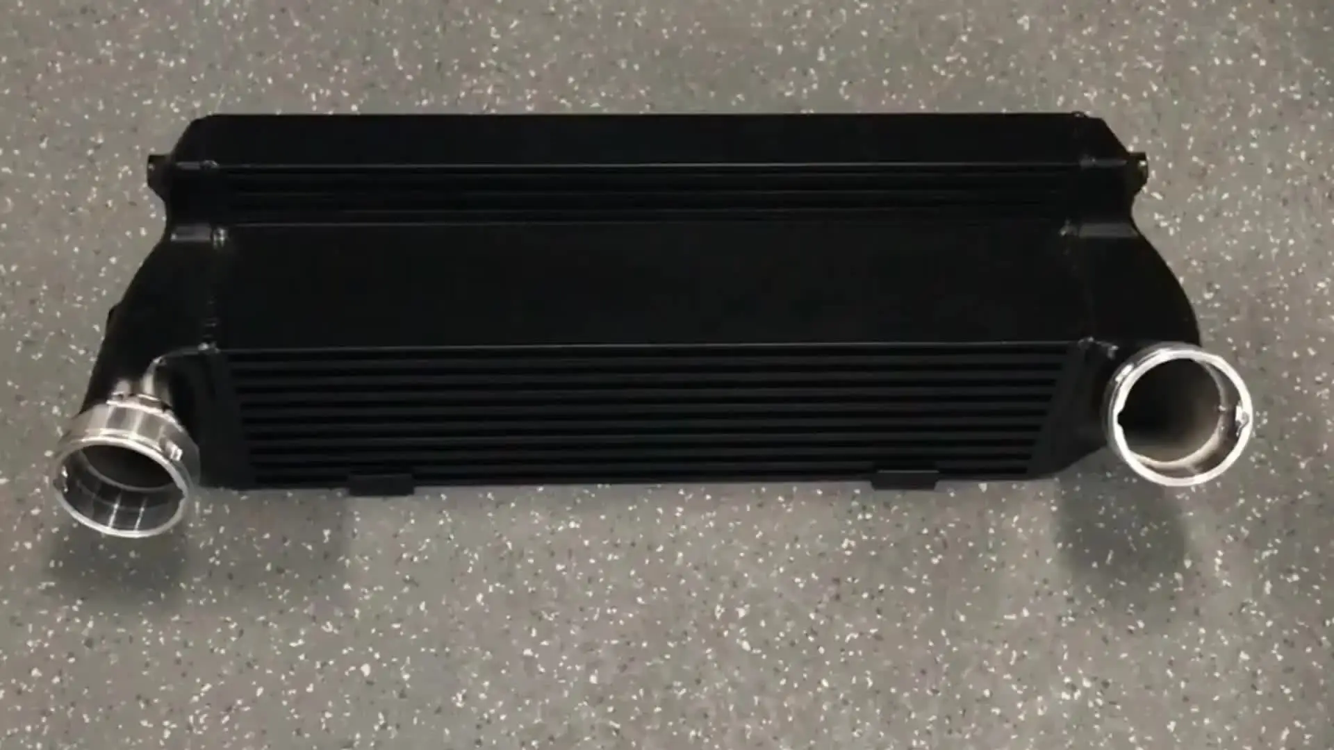 

Интеркулер для BM * E82 E88 135i 335i E90 E91 E92 E93 Z4 E89 N54 3.0L