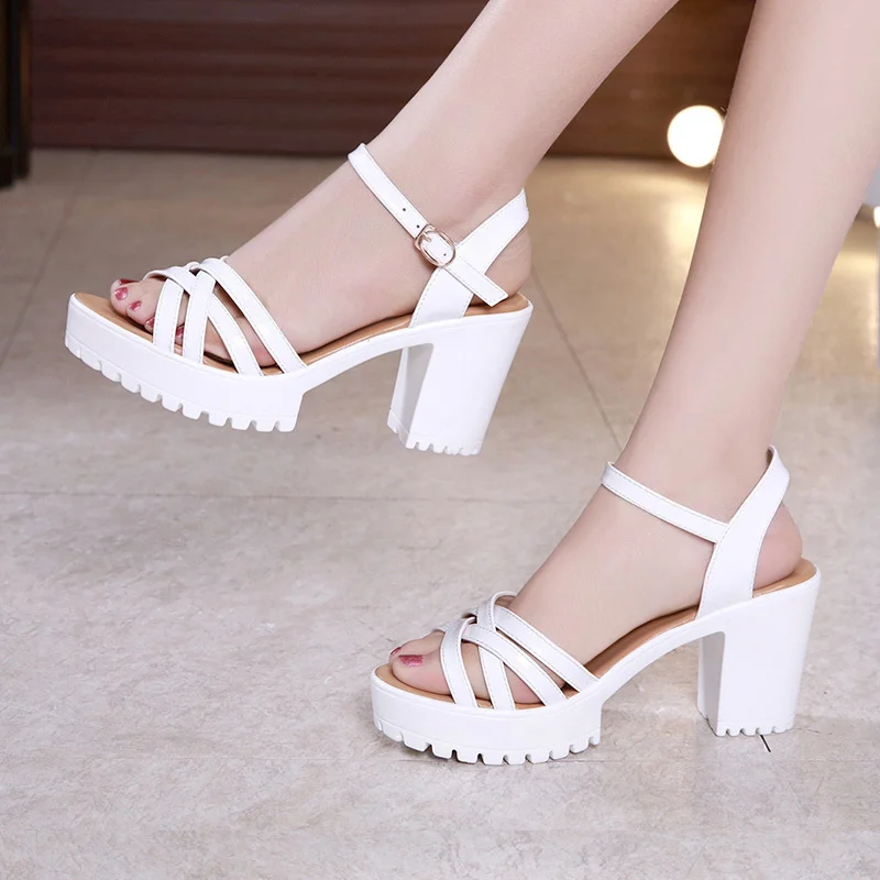 

show high heeled sandals women's 2019 summer thick heeled waterproof platform large 41-43 patent leather thick