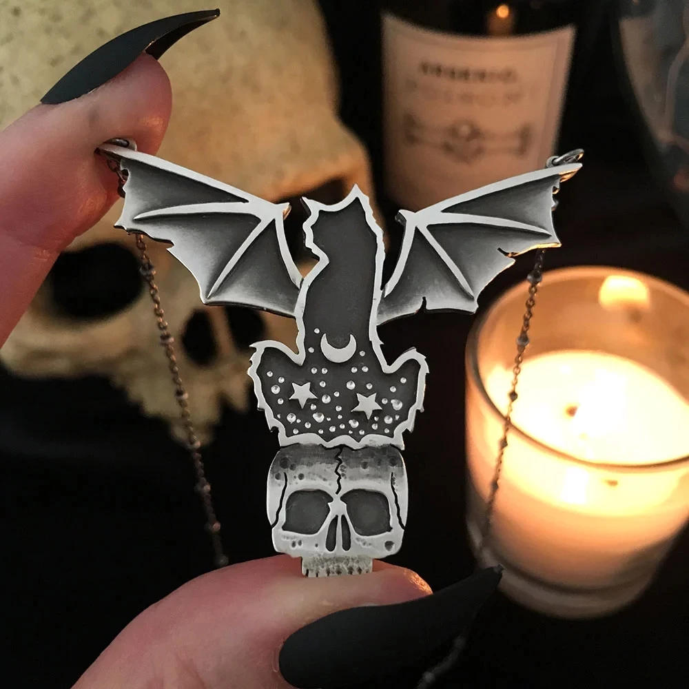 

Bat Skull Pendant Necklace Gothic Punk Motorcycle Men's Necklace Halloween Fashion Jewelry Gift