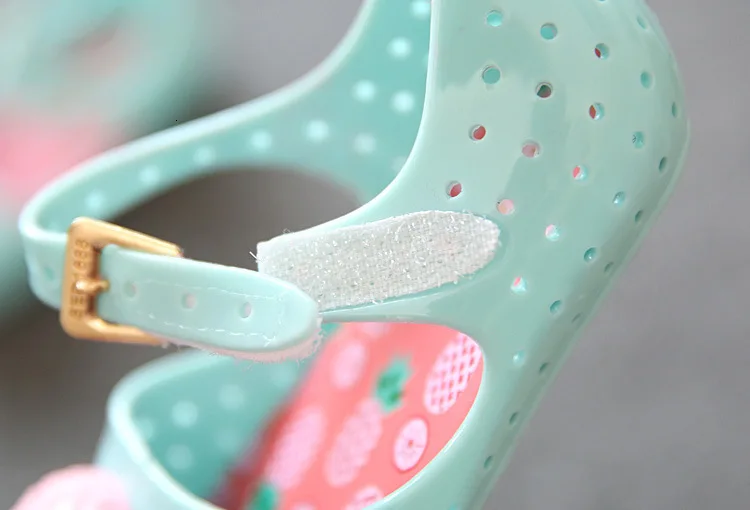 Mini Melissa/Женская обувь; Новинка года; детская обувь с дырками, украшенная фруктами; нескользящая прозрачная обувь; обувь для девочек из ПВХ на резиновой подошве
